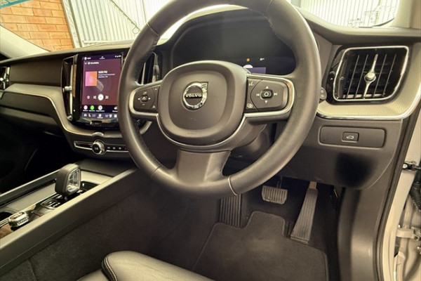 2023 Volvo XC60 UZ Plus B5 SUV Image 10