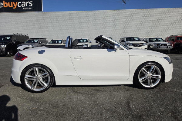 2009 Audi TTS 8J  Convertible Image 6