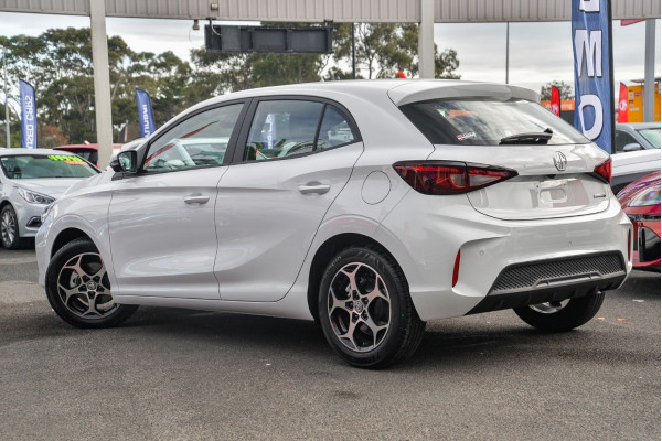 2024 MY24.5 MG MG3 ZP22 Essence Hybrid+ Hatch