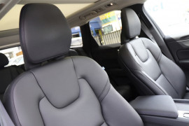 2019 Volvo XC60 UZ D4 Momentum Suv