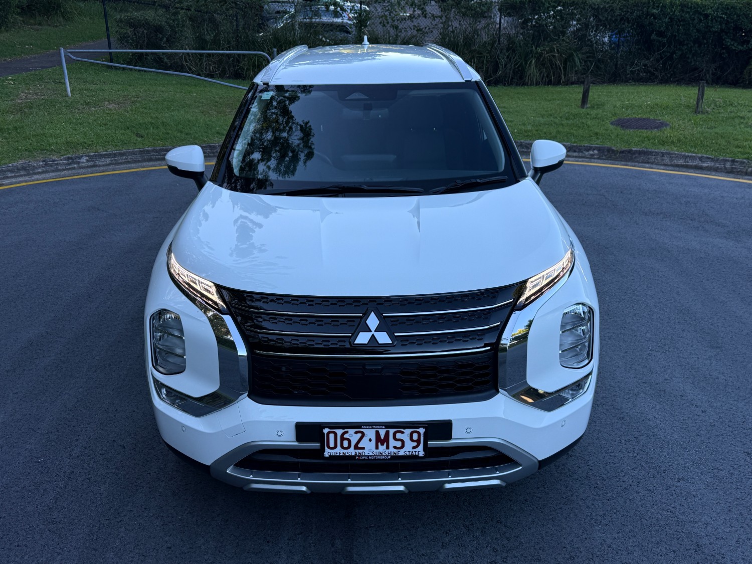 2023 MY24 Mitsubishi Outlander ZM LS SUV Image 4