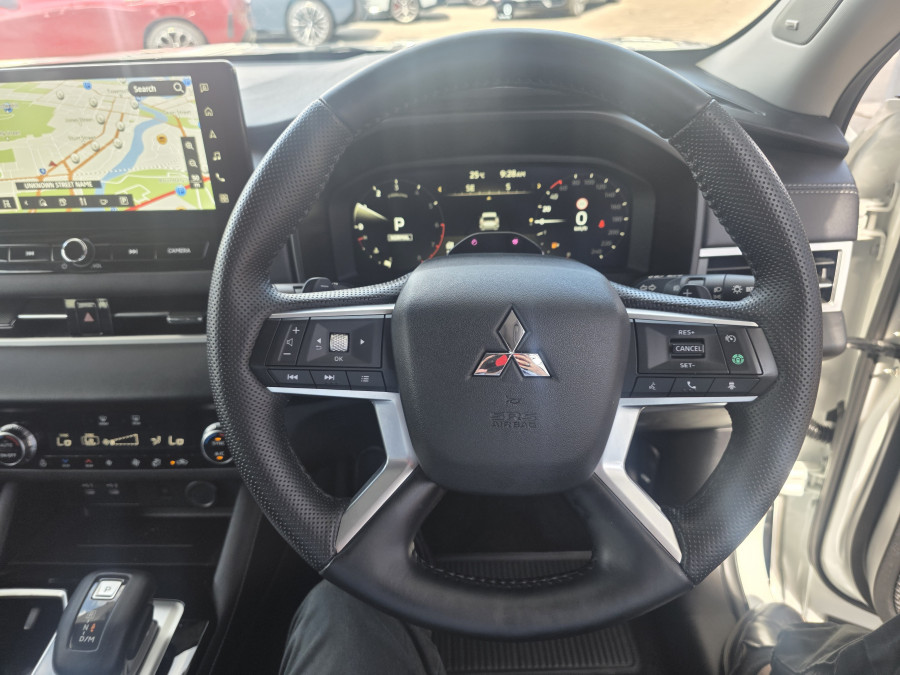 2025 Mitsubishi Outlander ZM Exceed SUV Image 18