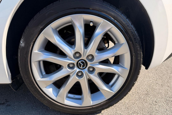 2015 Mazda 3 BM5438 SP25 Hatch Image 9
