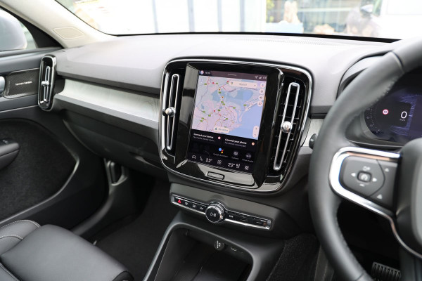 2025 MY26 Volvo XC40 XZ Plus B4 SUV Image 17
