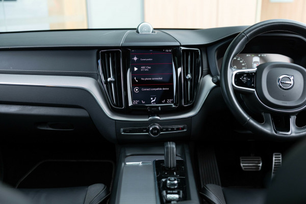 2021 Volvo XC60 UZ T8 Polestar SUV Image 21