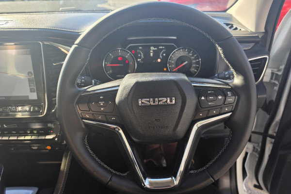 2023 Isuzu MU-X RJ LS-T SUV Image 23