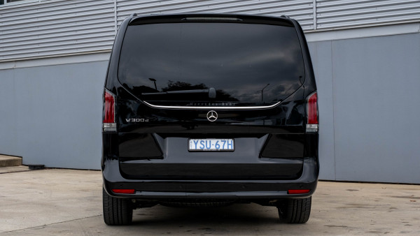 2025 Mercedes-Benz V-Class 447 V300 Exclusive People Mover image 5