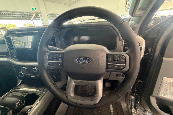 2024 Ford F-150  Lariat Dual Cab Image 25