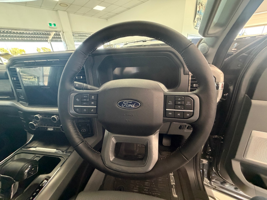 2024 Ford F-150  Lariat Dual Cab Image 25