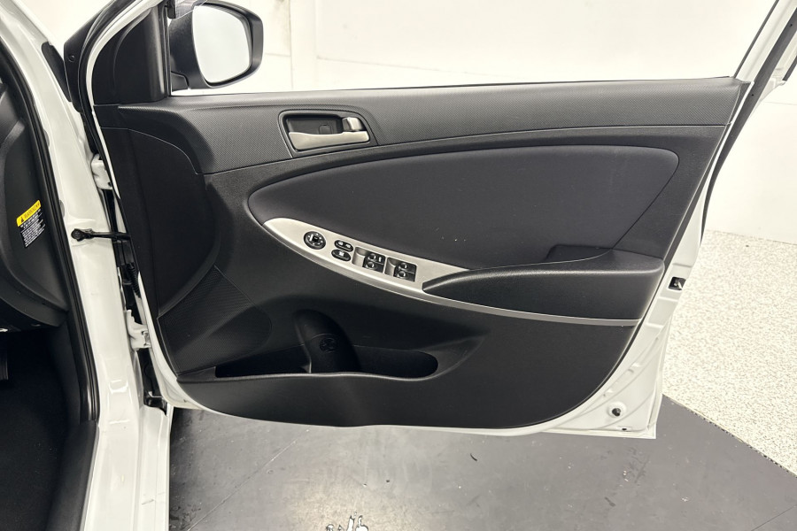 2018 MY19 Hyundai Accent RB6 Sport Hatch Image 18