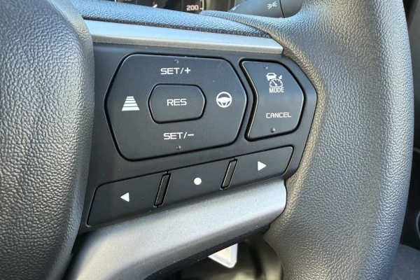 2025 MY25.5 Isuzu D-MAX RG SX High Ride Cab Chassis Image 17