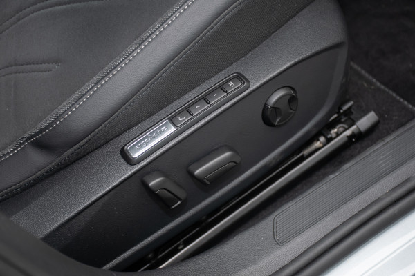2025 MY26 Volkswagen Golf 8.5 110TSI Style Hatch Image 17