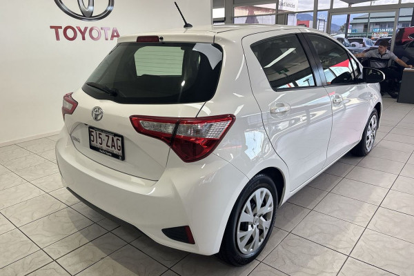 2019 Toyota Yaris 3S39510A0 ascent Hatch Image 3