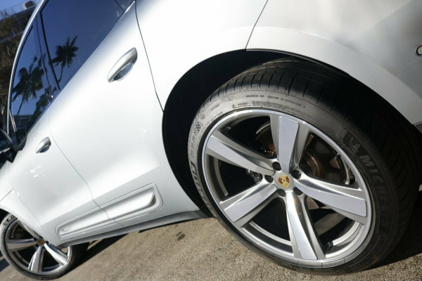 2022 MY23 Porsche Macan 95B T SUV Image 4