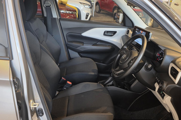 2026 Suzuki Swift UZ Hybrid Hatch Image 21