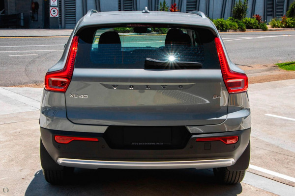 2024 MY25 Volvo XC40 XZ Plus B4 SUV Image 3