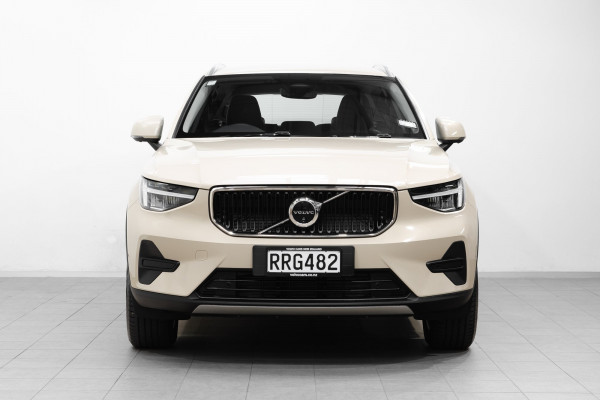 2026 Volvo XC40 XZ Plus B4 SUV Image 2