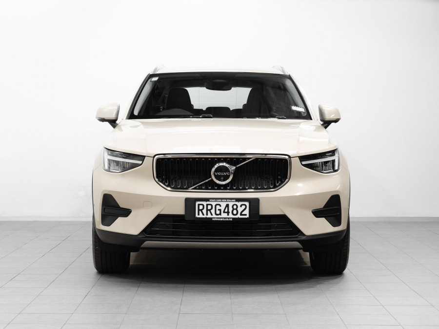 2026 Volvo XC40 XZ Plus B4 SUV Image 2