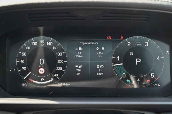 2025 Land Rover Discovery Series 5 D350 Dynamic HSE SUV image 14