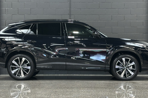 2026 MY25 MG HS AS33 Essence SUV Image 4
