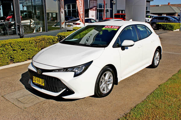 2022 Toyota Corolla MZEA12R Ascent Sport Hatch Image 1