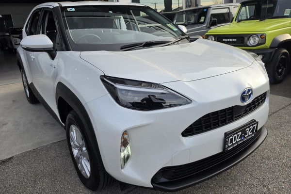 2023 Toyota Yaris Cross MXPB10R GX SUV Image 3