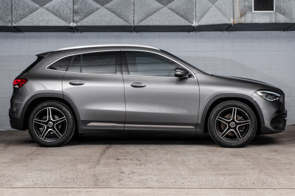 2022 Mercedes-Benz GLA-Class H247 GLA200 SUV image 3