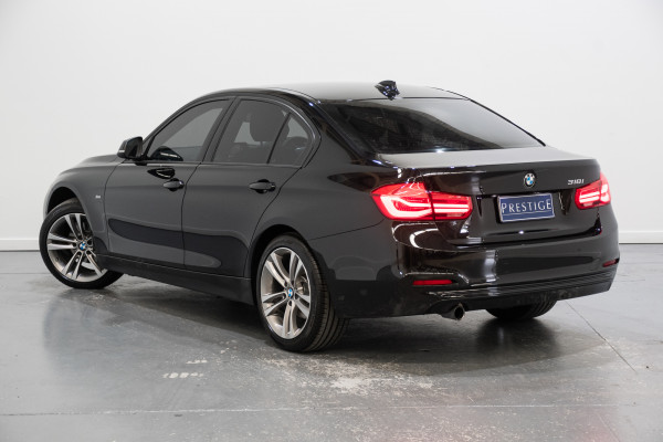 2016 BMW 3 Series 18i Sport Line Sedan Image 8