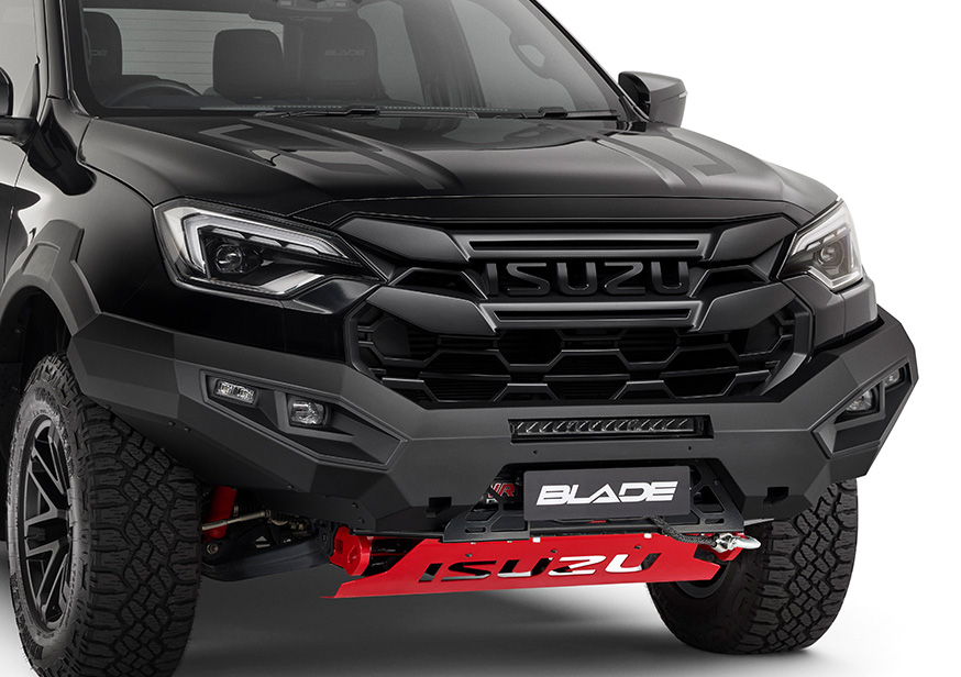 Hoopless Bull Bar [Shown W/ Warn Winch] Image