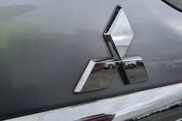 2014 Mitsubishi Challenger PC LS SUV Image 13