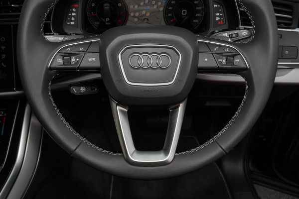 2025 Audi Q7 4M TFSI 185kW SUV image 11