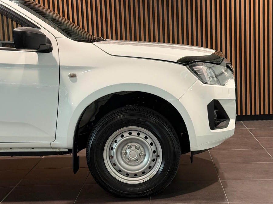 2025 MY25.5 Isuzu D-MAX RG SX High Ride Cab Chassis Image 6