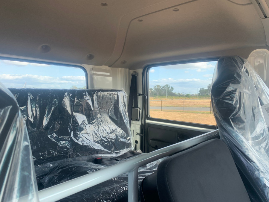 2025 Isuzu  FTS 150-260 AT C43 4X4 Cab Chassis Image 13