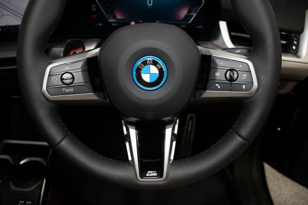 2024 BMW iX2 U10 eDrive20 M Sport SUV image 12