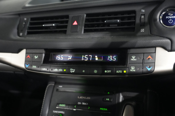 2019 Lexus CT 200h. Hybrid F Sport Hatch image 20