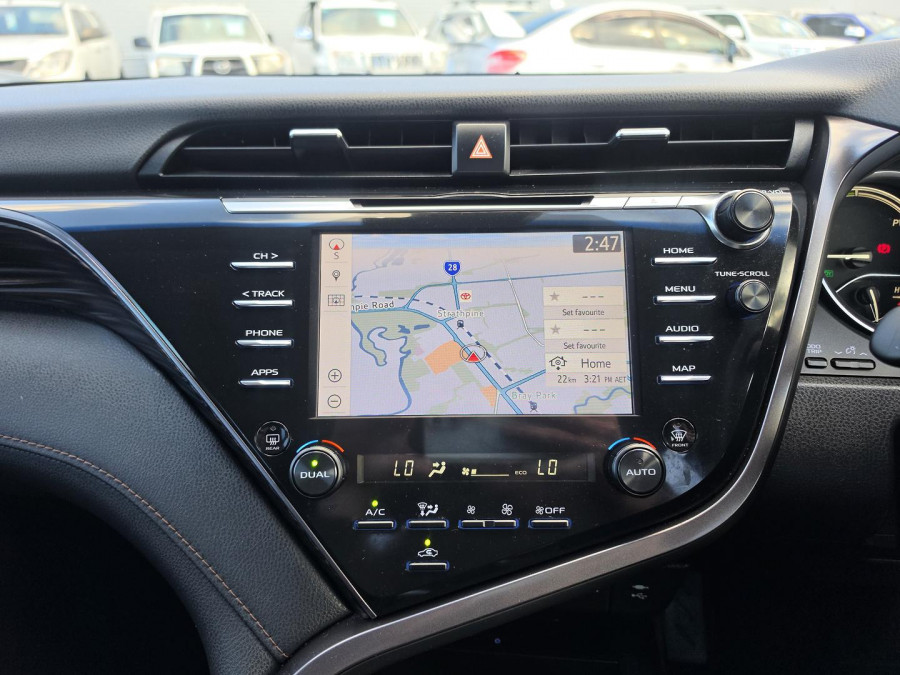 2019 Toyota Camry AXVH71R SL Sedan Image 24