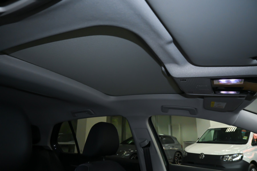 2025 Volkswagen Golf 8.5 110TSI Style Hatch Image 11
