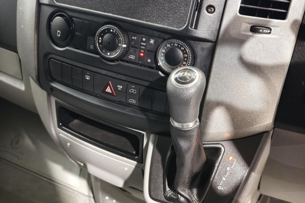 2016 Mercedes-Benz Sprinter NCV3 319CDI Bus Image 14