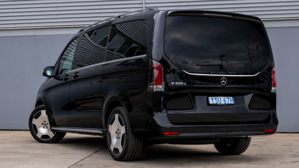 2025 Mercedes-Benz V-Class 447 V300 Exclusive People Mover image 6