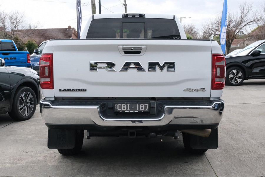 2021 MY22 Ram 2500 DJ Laramie Ute Image 4