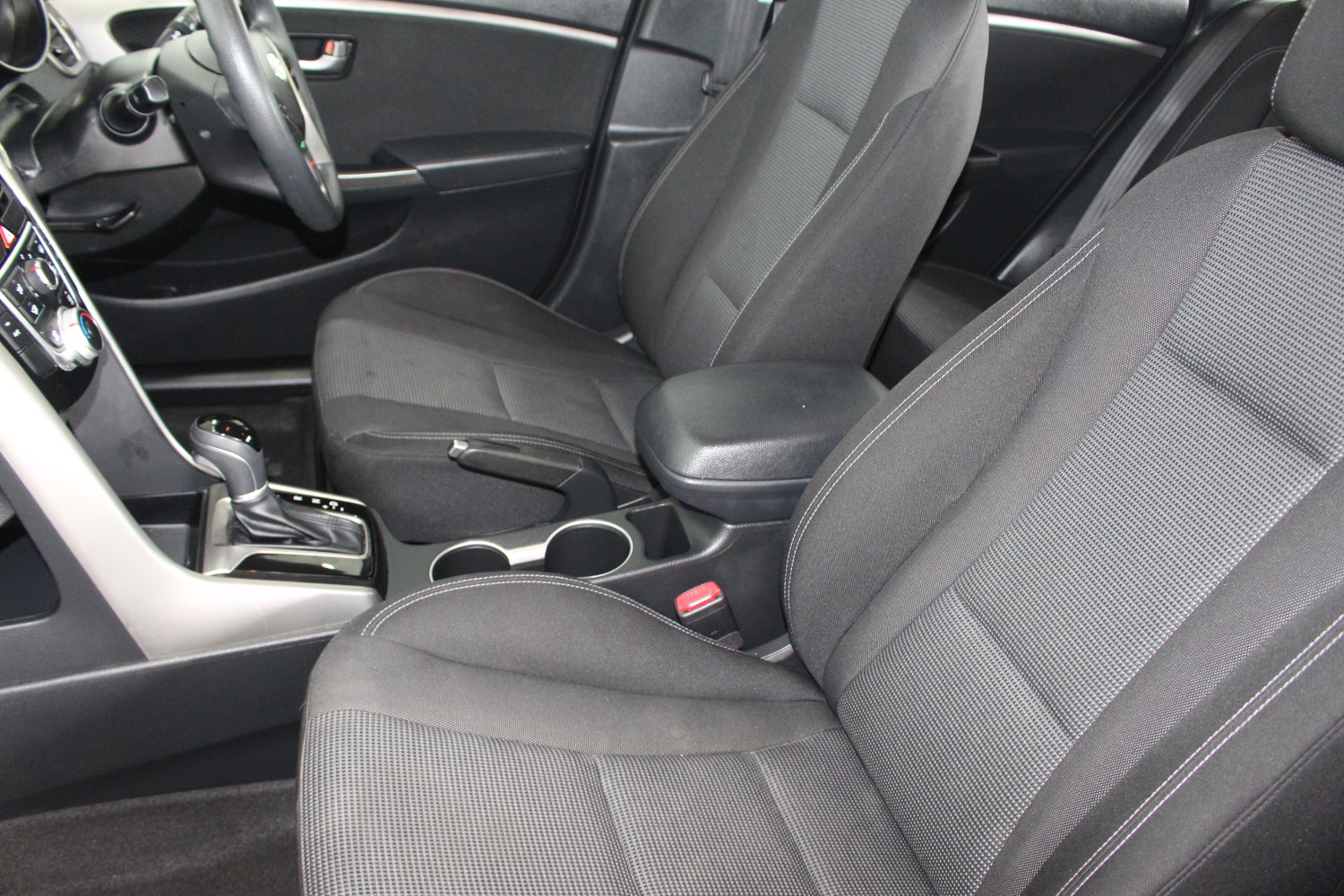 2015 Hyundai I30 GD4 SERIES II MY16 ACTIVE Hatchback Image 12