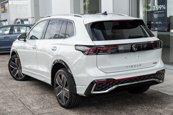 2026 Volkswagen Tiguan 195TSI R-Line SUV Image 2