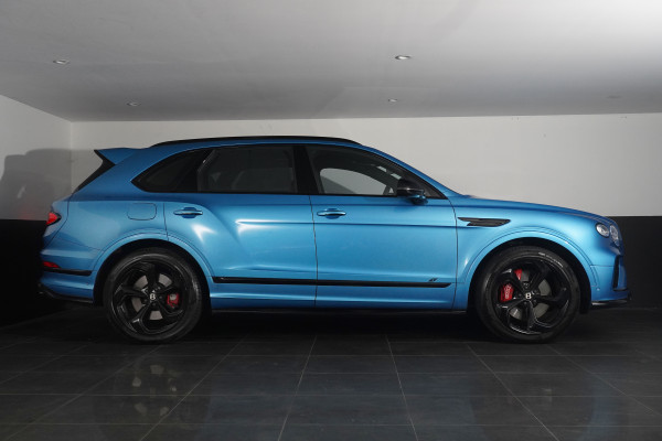 2024 Bentley Bentayga V8S Black Line SUV Image 15
