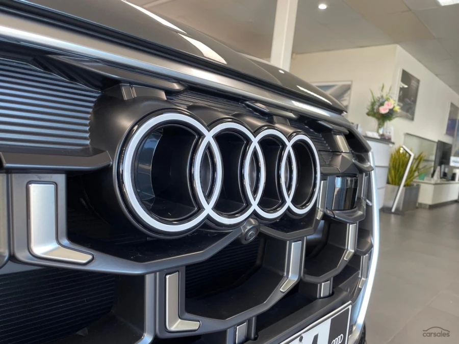 2025 Audi SQ7 4M TFSI SUV Image 11