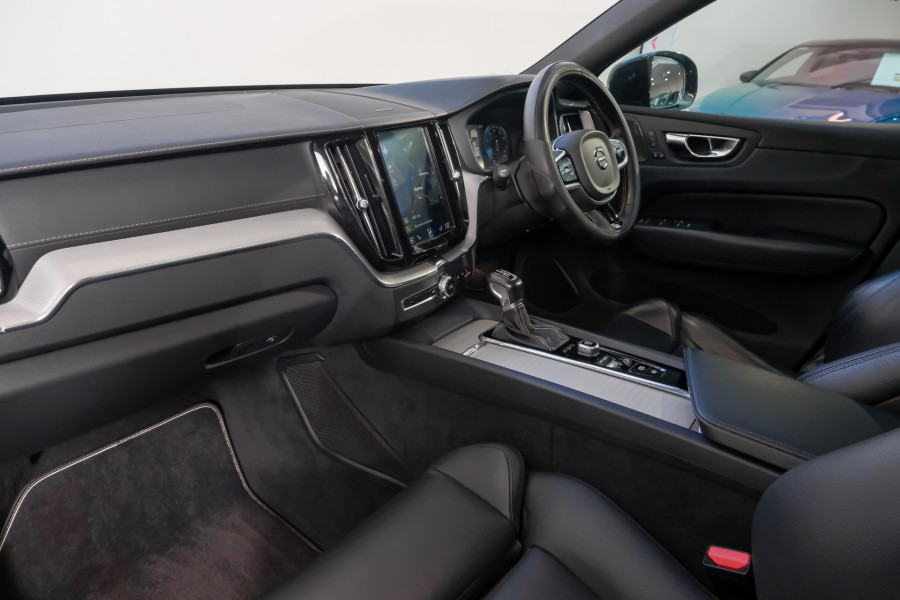 2019 Volvo XC60 UZ T8 R-Design SUV