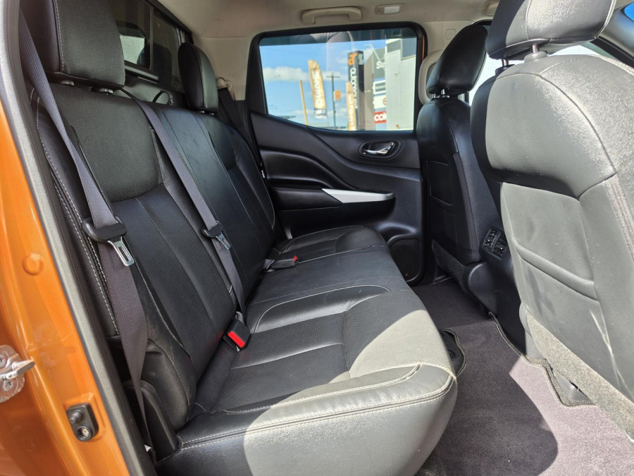 2015 Nissan Navara D23 ST-X Dual Cab Pickup Image 17