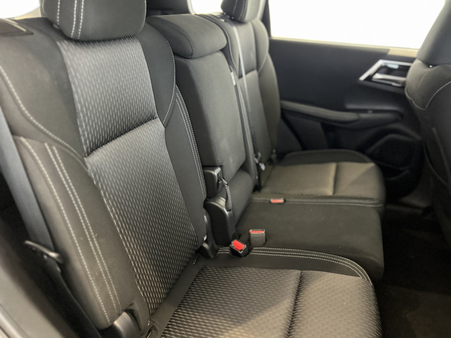 2023 MY24 Mitsubishi Outlander ZM ES SUV Image 16