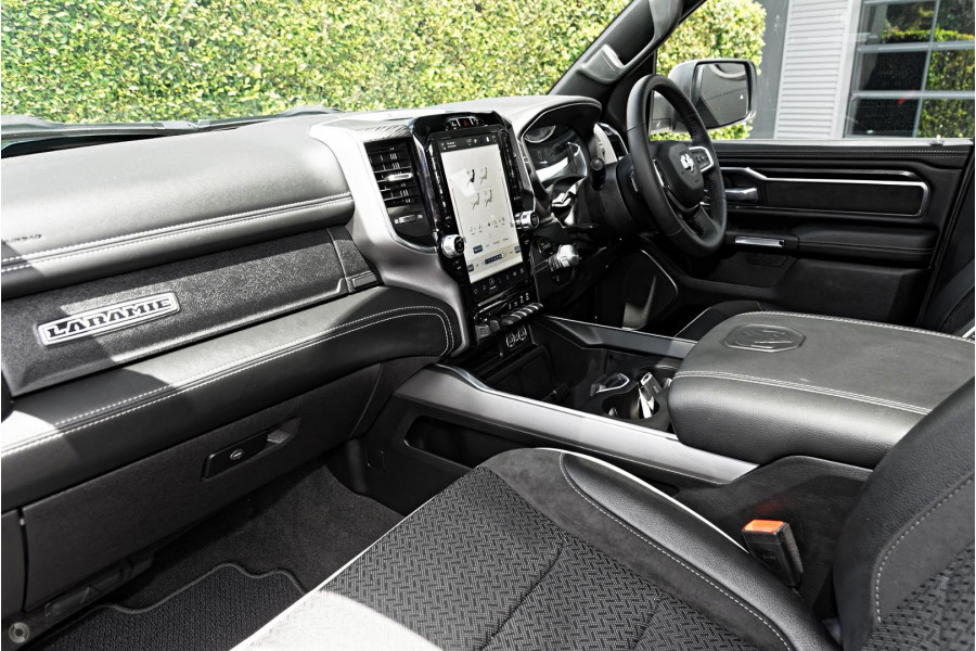 2024 Ram 1500 DT Laramie Ute Image 17