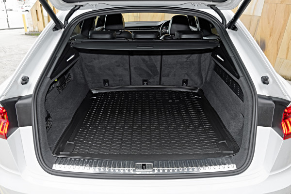 2022 Audi Q8 F1 50 TDI S Line SUV image 19