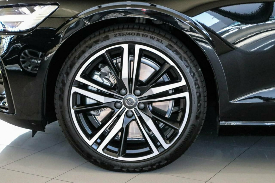 2019 MY20 Volvo S60 Z Series T5 R-Design Sedan Image 9